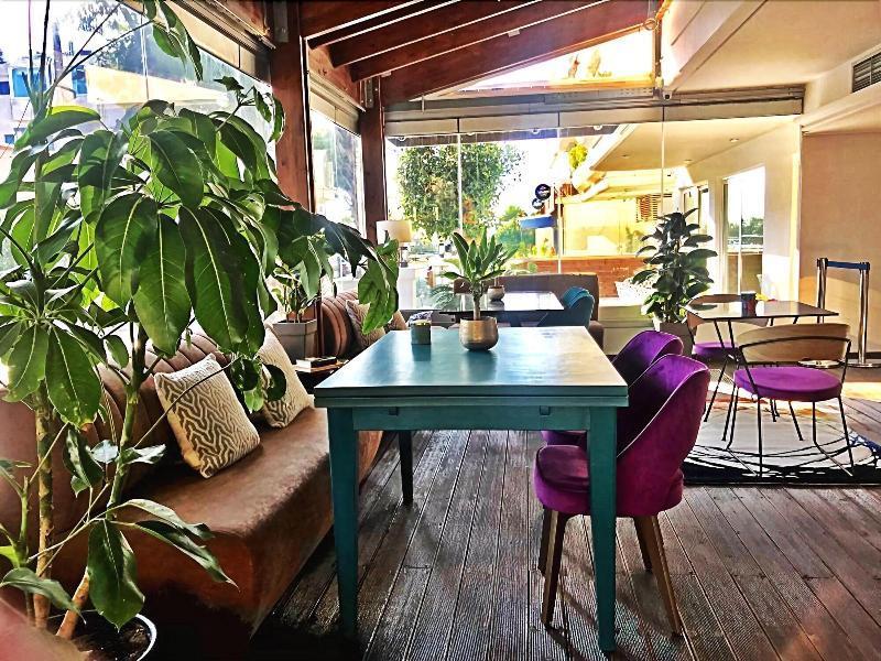 Maison 66, Riviera 雅典