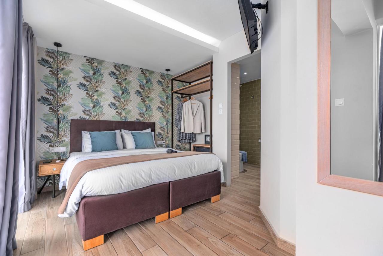 Maison 66, Riviera Atene