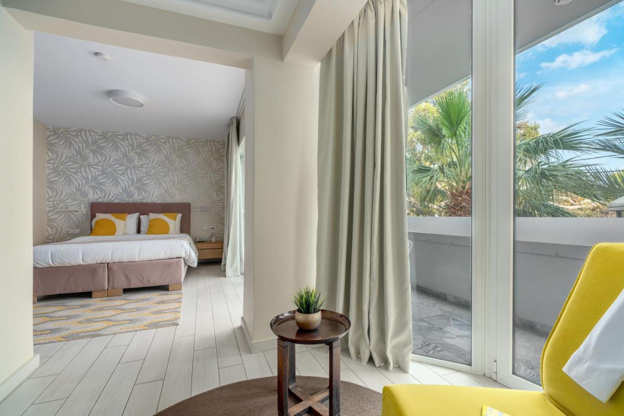 Maison 66, Riviera 3* Афины